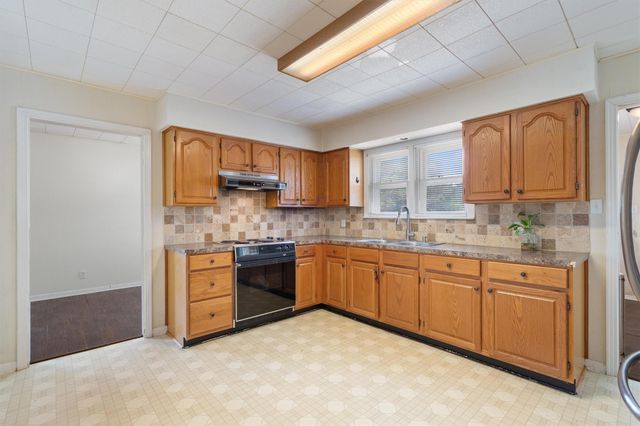 1119 Kent ST, Taylor, TX 76574