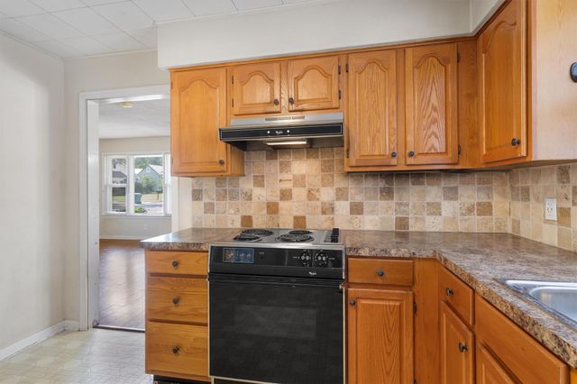 1119 Kent ST, Taylor, TX 76574