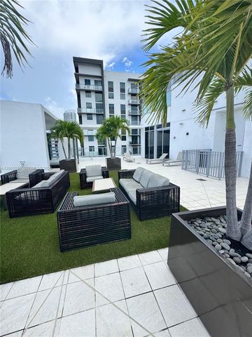 1010 SW 2nd Ave 607, Miami, FL 33130