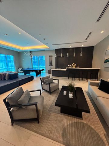 1010 SW 2nd Ave 607, Miami, FL 33130