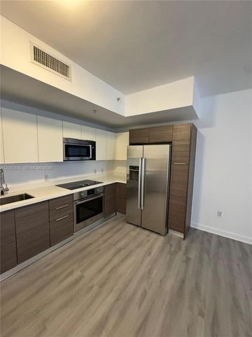 1010 SW 2nd Ave 607, Miami, FL 33130