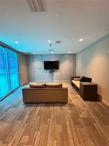 1010 SW 2nd Ave 607, Miami, FL 33130