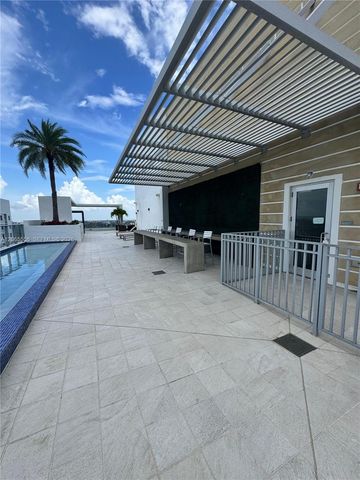 1010 SW 2nd Ave 607, Miami, FL 33130