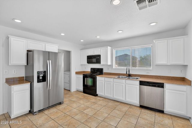 2637 S SOUTHWIND Drive, Gilbert, AZ 85295