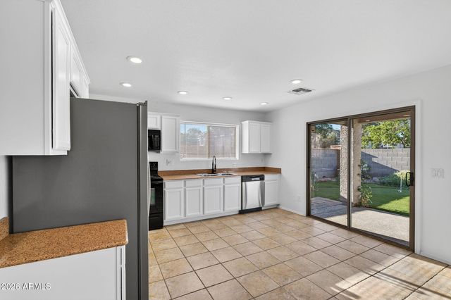 2637 S SOUTHWIND Drive, Gilbert, AZ 85295