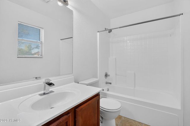 2637 S SOUTHWIND Drive, Gilbert, AZ 85295