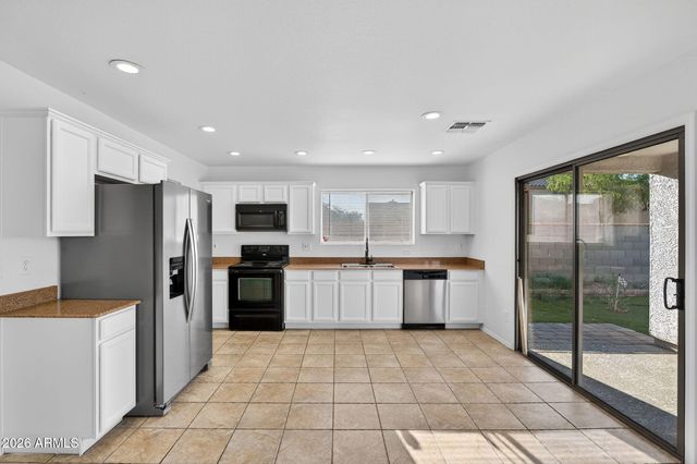 2637 S SOUTHWIND Drive, Gilbert, AZ 85295