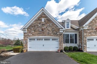 14 KOMEN CT, Sellersville, PA 18960