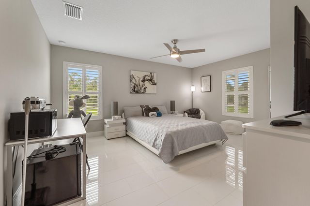 2143 SE 137th Way, Okeechobee, FL 34974