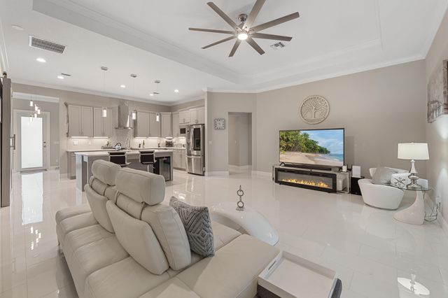 2143 SE 137th Way, Okeechobee, FL 34974