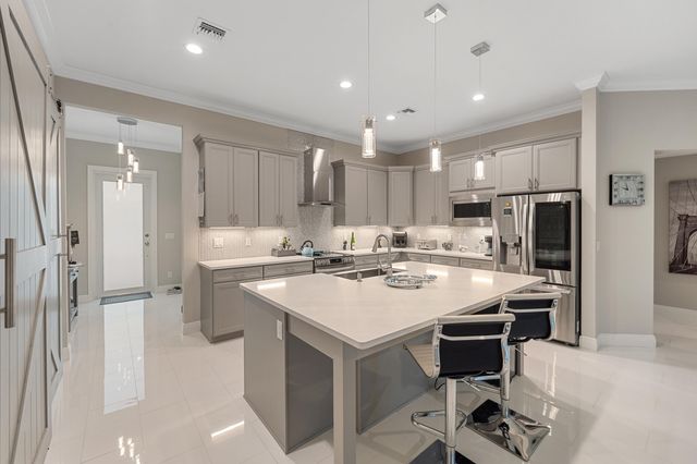 2143 SE 137th Way, Okeechobee, FL 34974