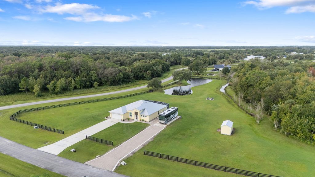 2143 SE 137th Way, Okeechobee, FL 34974