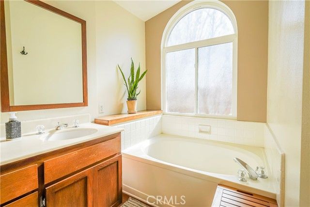 12206 San Ysidro St., Victorville, CA 92392