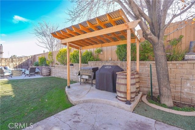 12206 San Ysidro St., Victorville, CA 92392