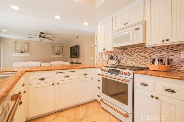 12206 San Ysidro St., Victorville, CA 92392