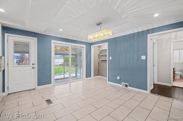 22825 Rosedale Street, Saint Clair Shores, MI 48080