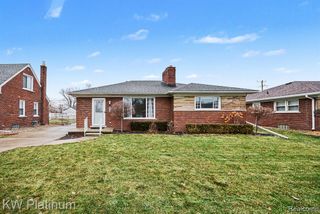 22825 Rosedale Street, Saint Clair Shores, MI 48080