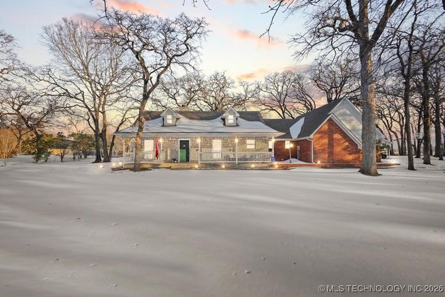 11952 N Woodlands Circle, Kingston, OK 73439