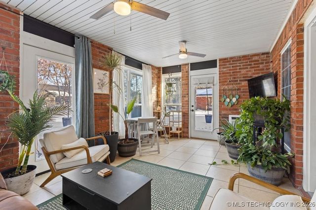 11952 N Woodlands Circle, Kingston, OK 73439