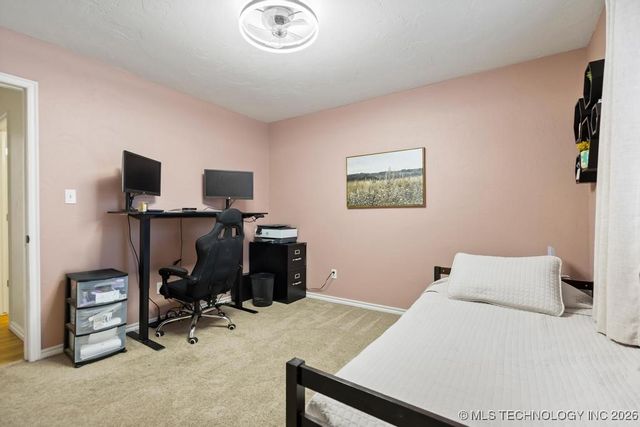 11952 N Woodlands Circle, Kingston, OK 73439