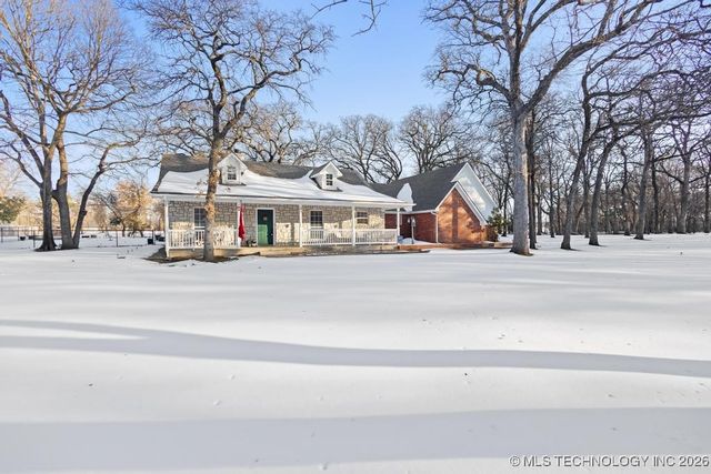 11952 N Woodlands Circle, Kingston, OK 73439