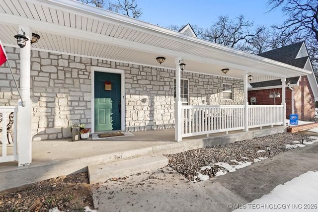 11952 N Woodlands Circle, Kingston, OK 73439