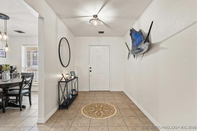 11952 N Woodlands Circle, Kingston, OK 73439