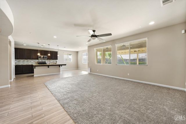 15027 Chatsworth Avenue, Bakersfield, CA 93314