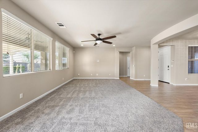 15027 Chatsworth Avenue, Bakersfield, CA 93314
