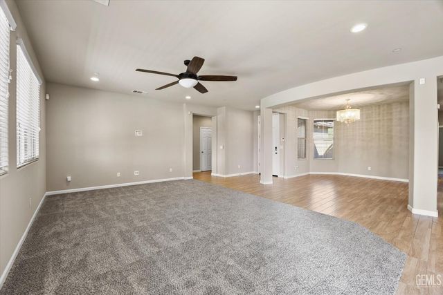 15027 Chatsworth Avenue, Bakersfield, CA 93314