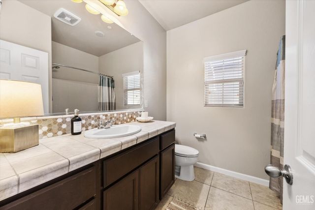 15027 Chatsworth Avenue, Bakersfield, CA 93314