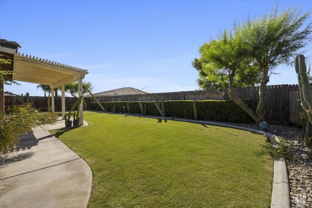 15027 Chatsworth Avenue, Bakersfield, CA 93314