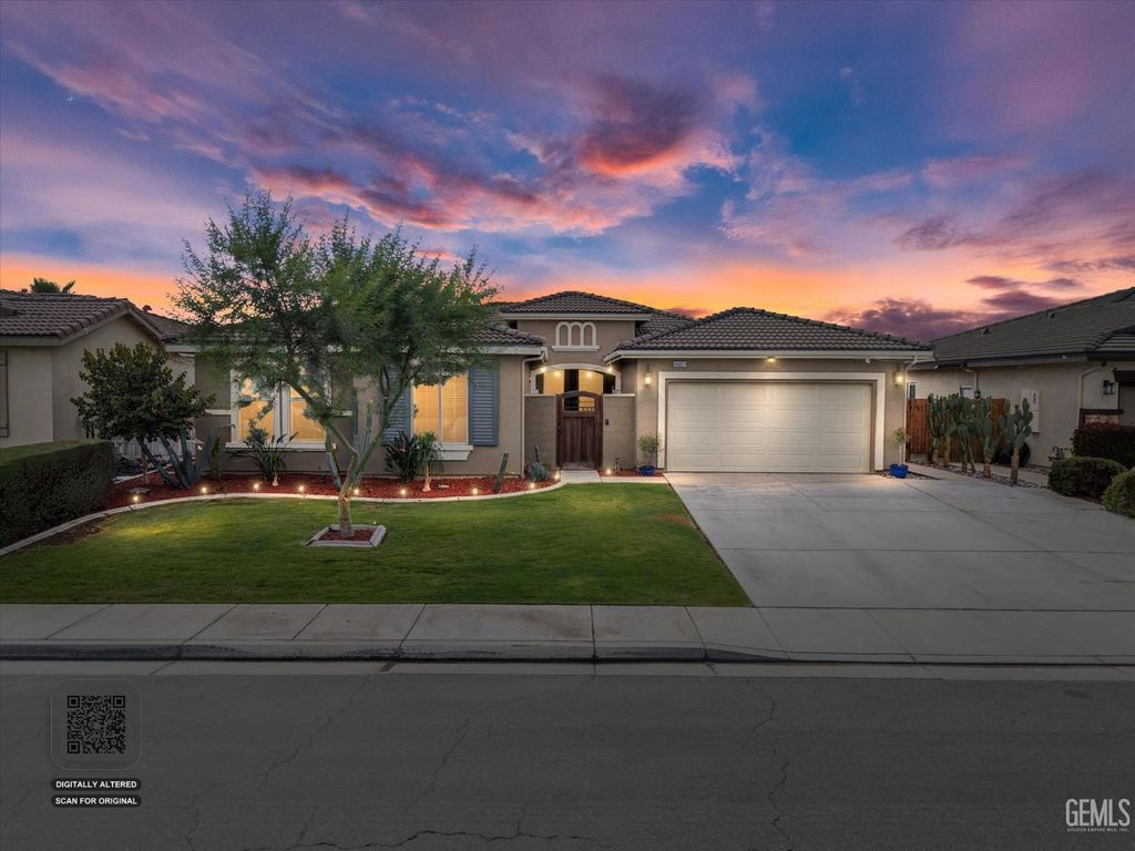 15027 Chatsworth Avenue, Bakersfield, CA 93314