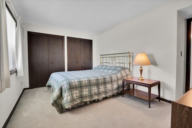 2213 Wharf Drive 407, Woodridge, IL 60517