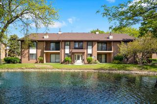 2213 Wharf Drive 407, Woodridge, IL 60517