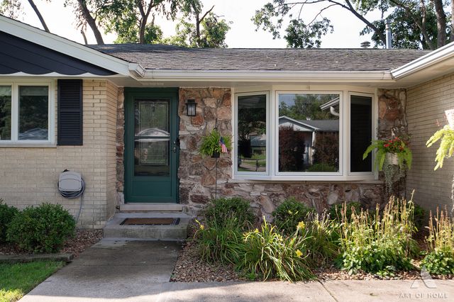 8545 Walnut Avenue, Orland Park, IL 60462