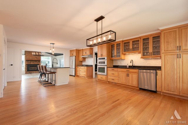 8545 Walnut Avenue, Orland Park, IL 60462