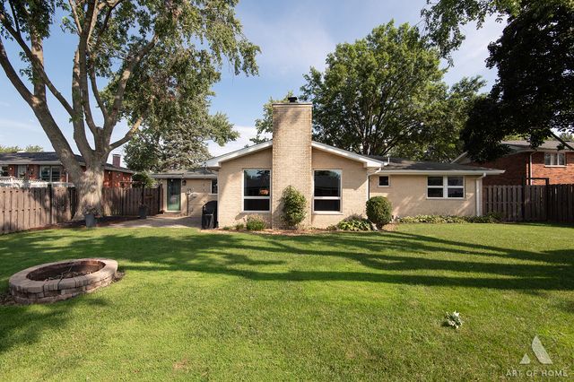 8545 Walnut Avenue, Orland Park, IL 60462