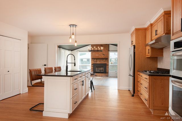 8545 Walnut Avenue, Orland Park, IL 60462