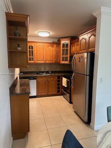 13250 SW 7th Ct 114L, Pembroke Pines, FL 33027