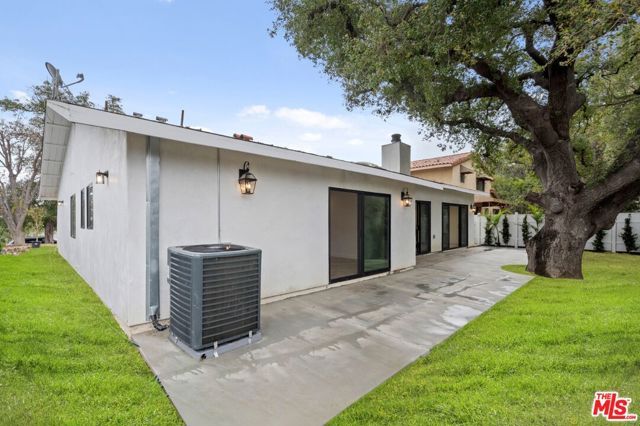 3549 Elm Drive, Calabasas, CA 91302