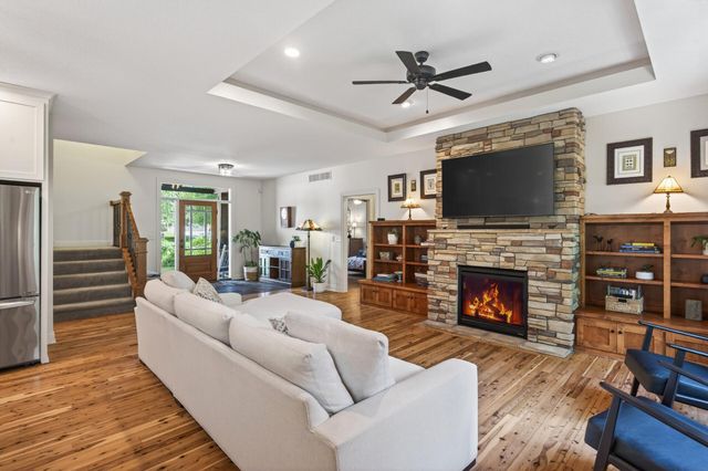 406 Rambling Creek Circle SE, Saint Michael, MN 55376