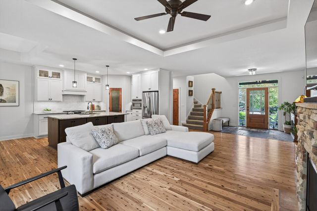 406 Rambling Creek Circle SE, Saint Michael, MN 55376