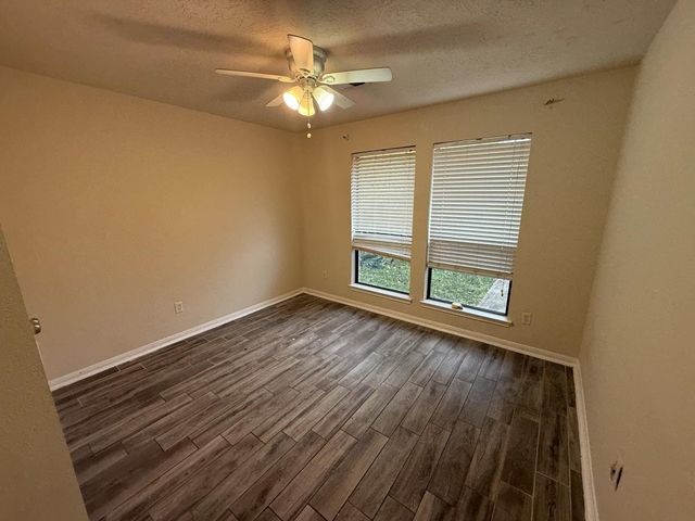 207 Cedar Lake Drive, League City, TX 77573