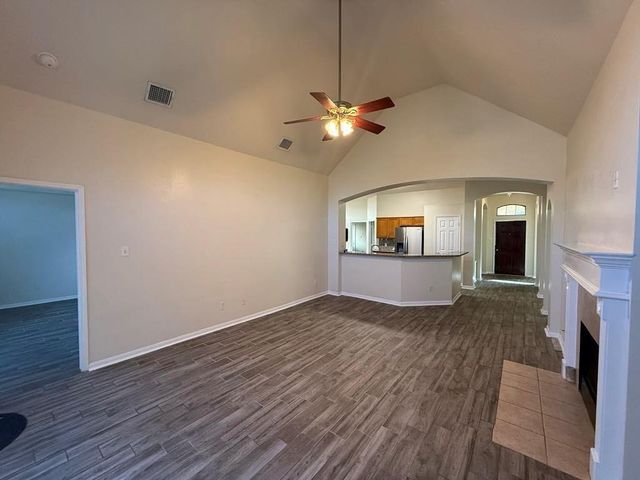 207 Cedar Lake Drive, League City, TX 77573