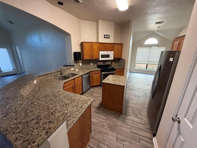 207 Cedar Lake Drive, League City, TX 77573