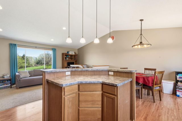 1140 Eulaine Circle, Hammond, WI 54015