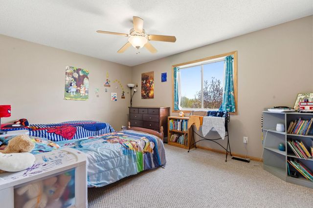 1140 Eulaine Circle, Hammond, WI 54015