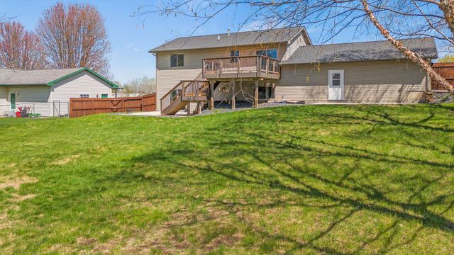1140 Eulaine Circle, Hammond, WI 54015