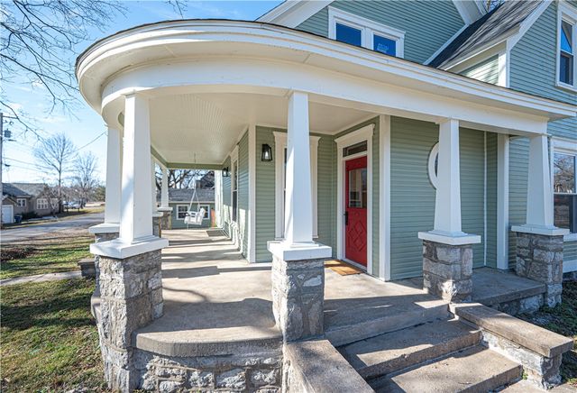 402 N Maxwell Street, Siloam Springs, AR 72761